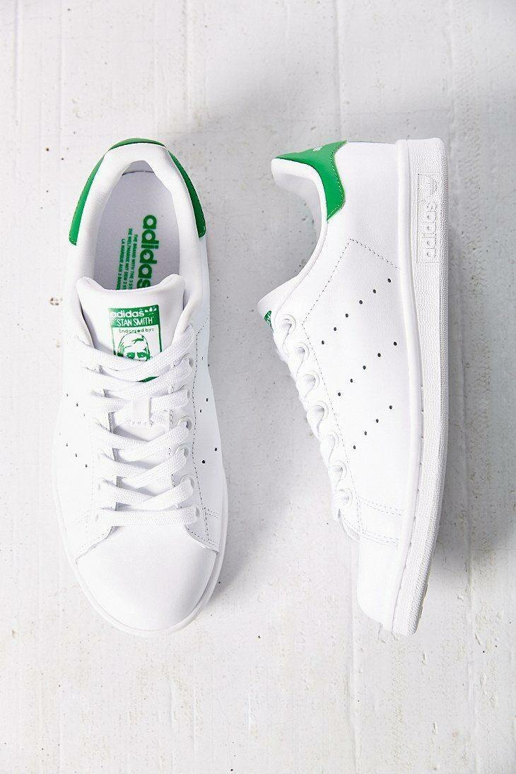 Baskets blanches sport élégantes