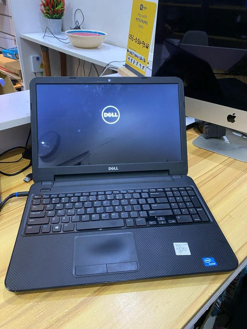 Dell INSPIRON 15