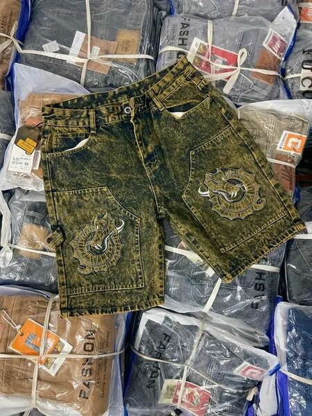 Short jeans