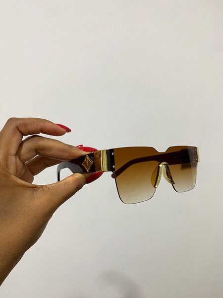 Sunglass