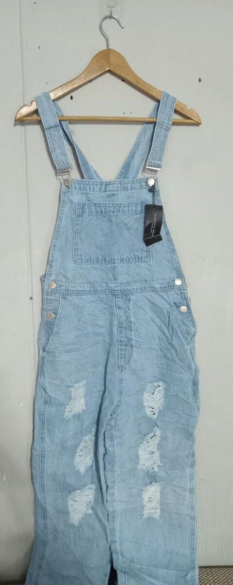 Salopette et Robe taille M