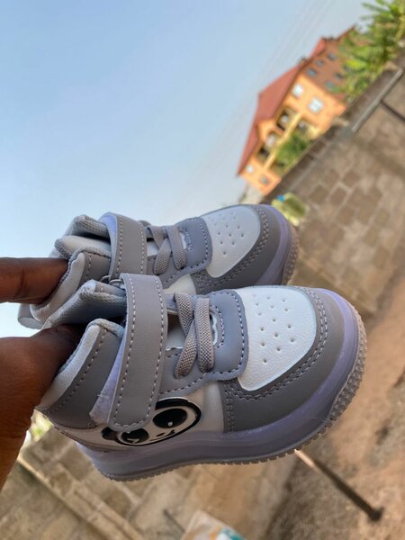 Children shoe