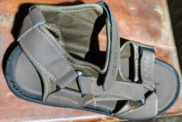 Sandales légères pour homme