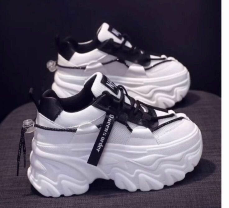 Sneaker