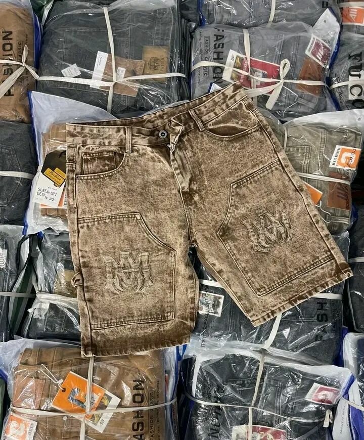 Short jeans