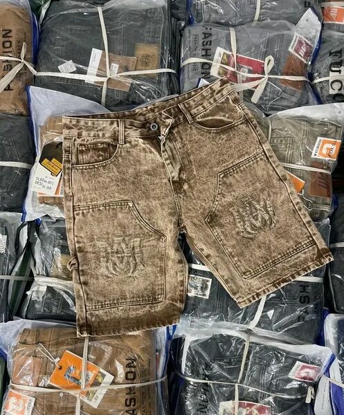 Short jeans