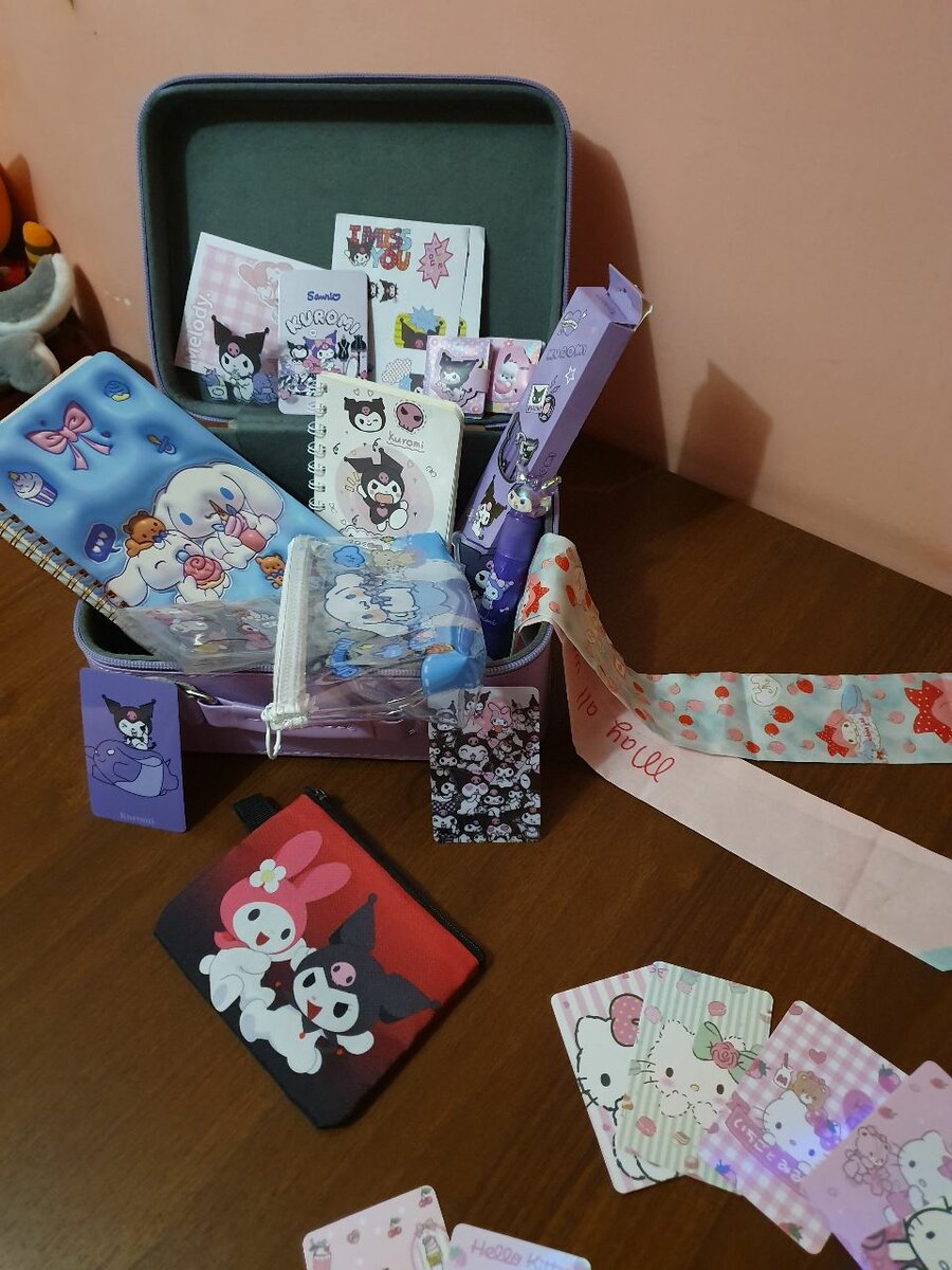 Чемодан KUROMI
