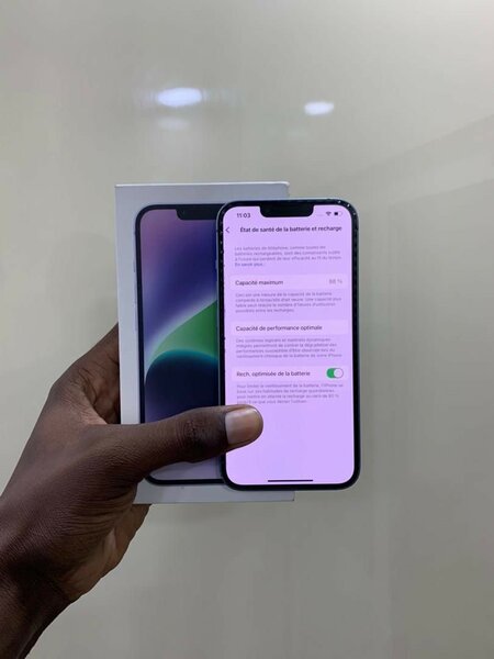 iPhone 14 simple