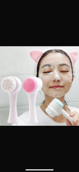Double sided face scrub brush