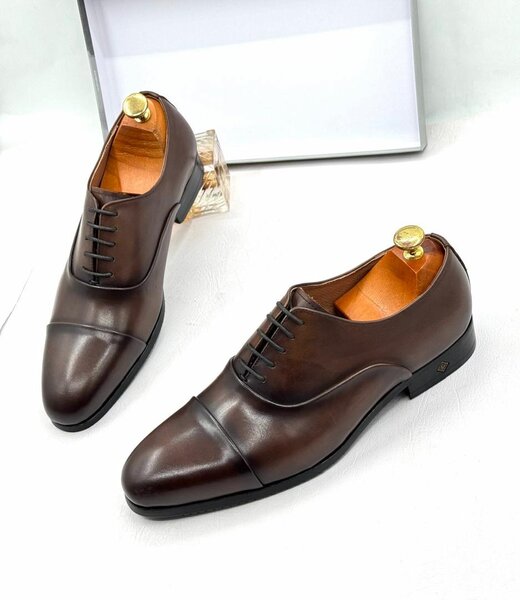 Leather shoes