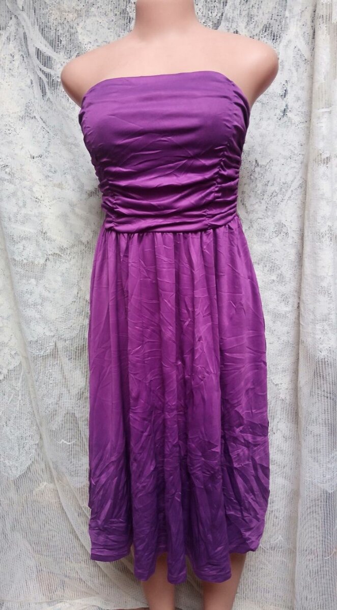 Robe bustier violette élégante