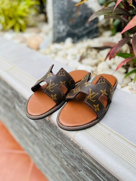 Slippers (size 36)