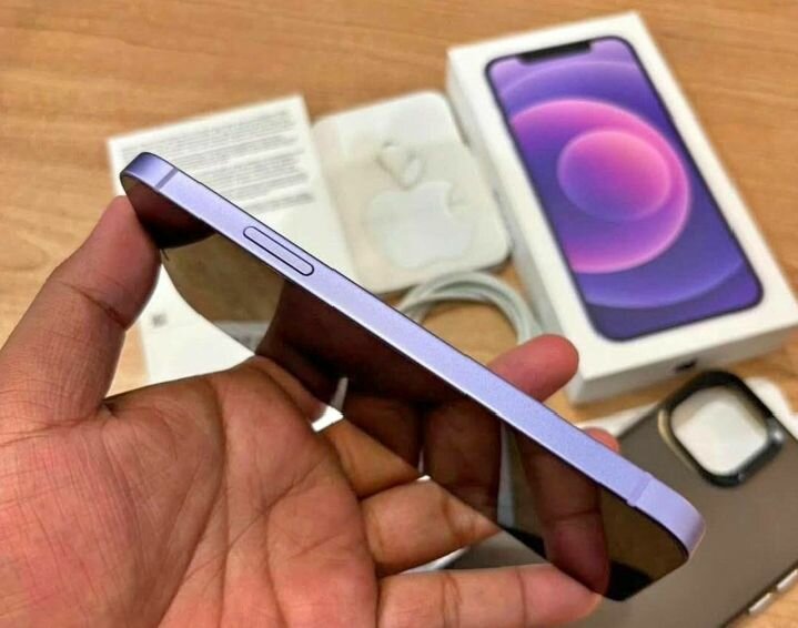 iPhone 12
