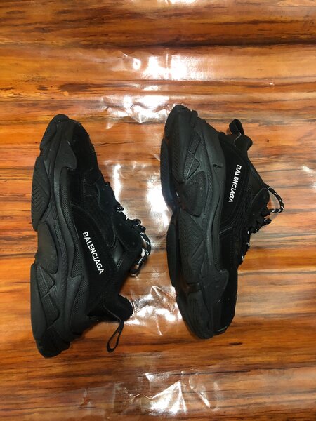 Balenciaga triple S