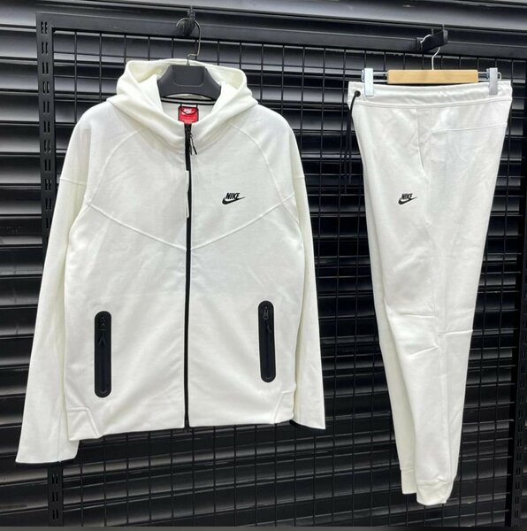 Ensemble Nike