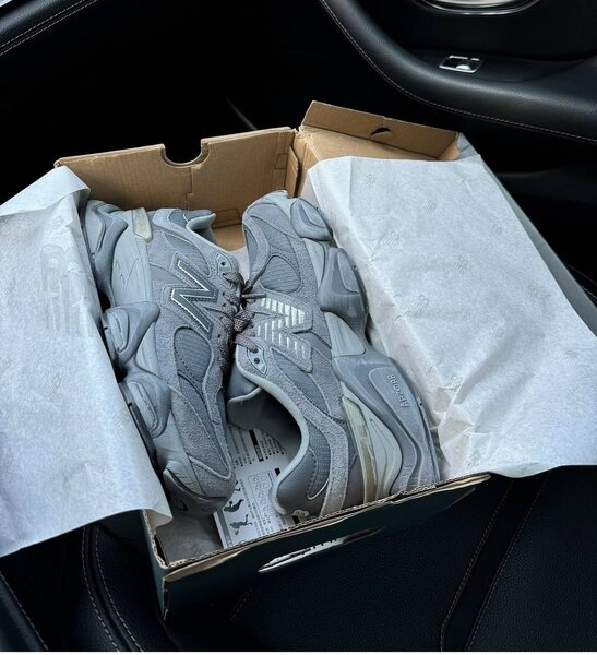 NEW BALANCE 9060