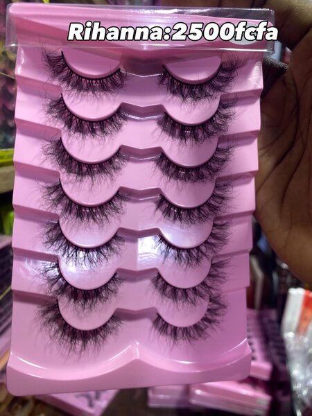 FAUX CILS 3D
