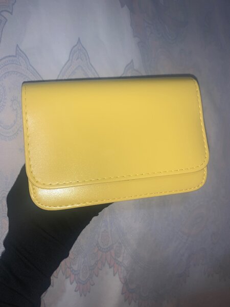 Sac à bandoulière jaune chic