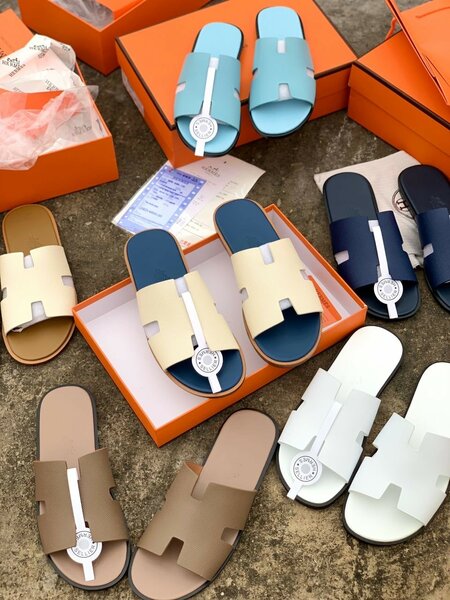 SLIDES FOR MEN