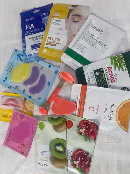 Facial Mask and Roller Skin Care Set