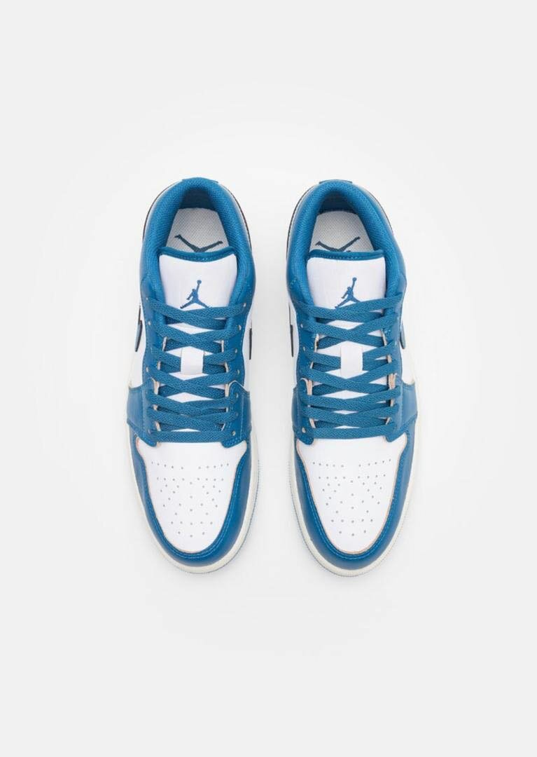AIR JORDAN