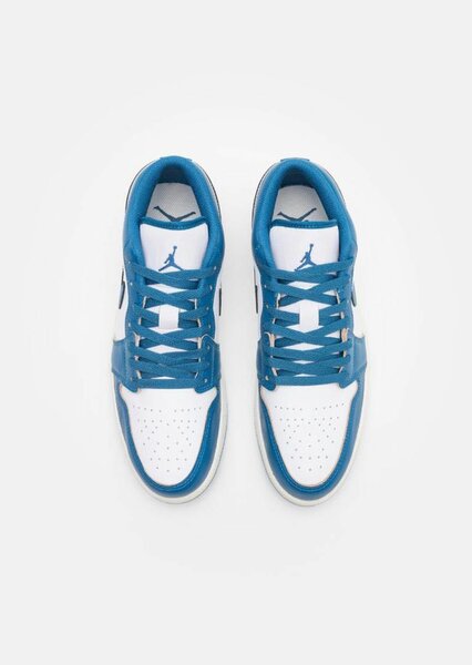AIR JORDAN