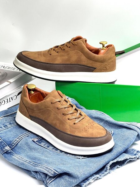 TIMBERLAND BROWN AND COFFEE