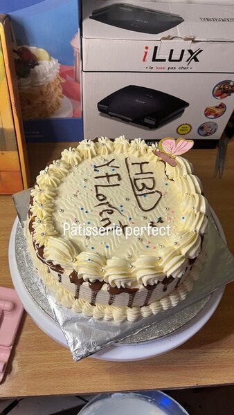 Gâteau d'anniversaire décoré