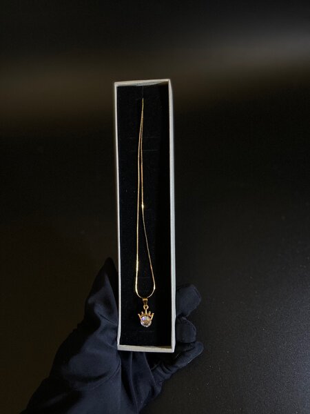 Crown necklace