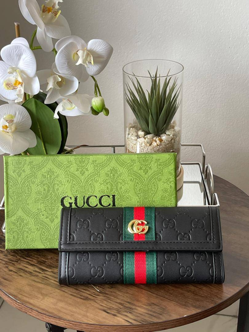 black gucci bag