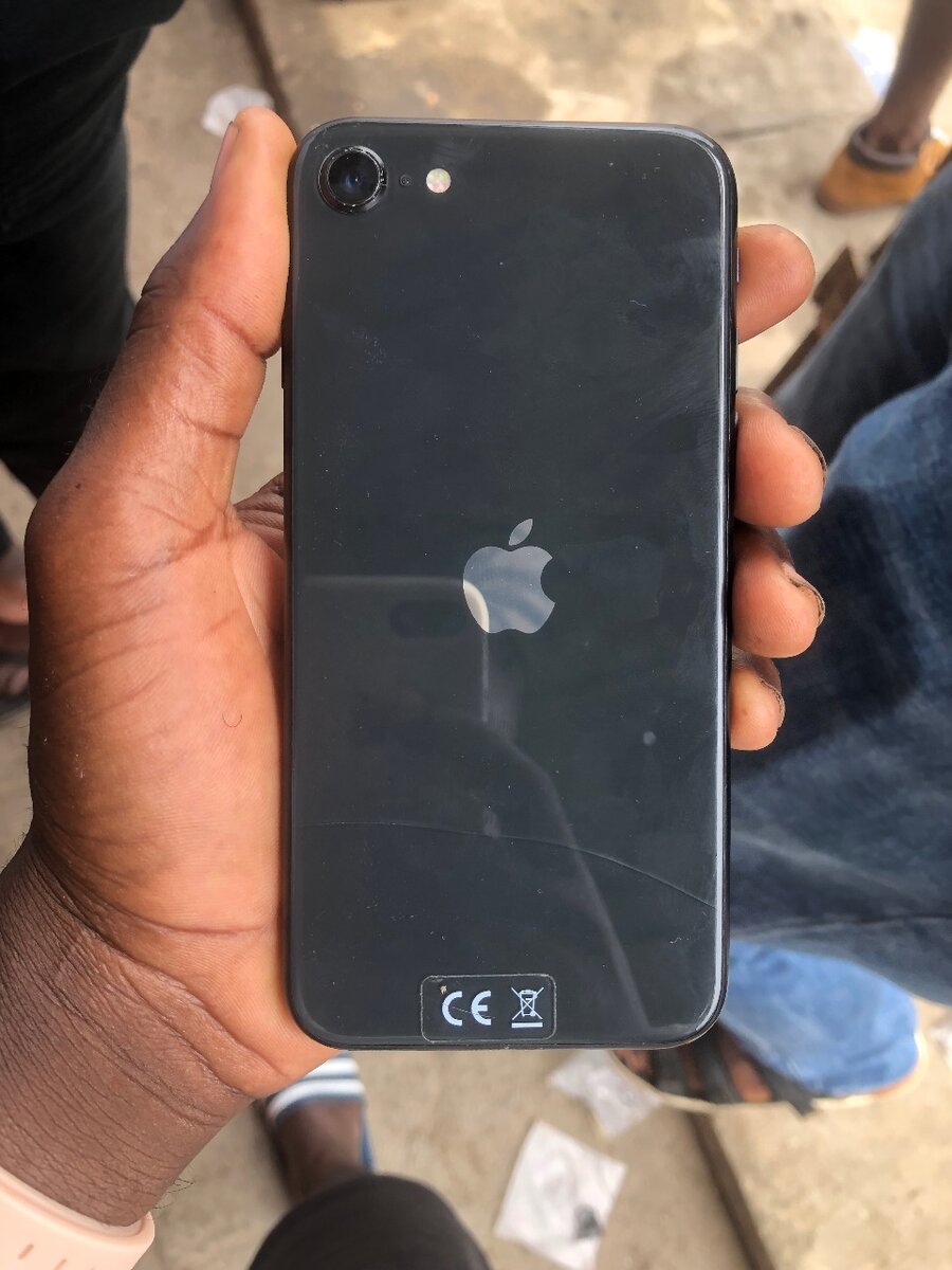 iPhone SE
