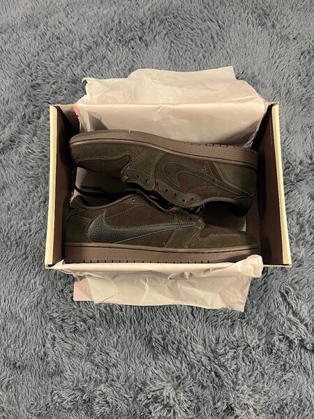 Jordan Travis Scott velvet