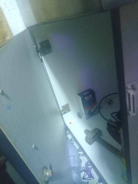 Kitchen cabinet