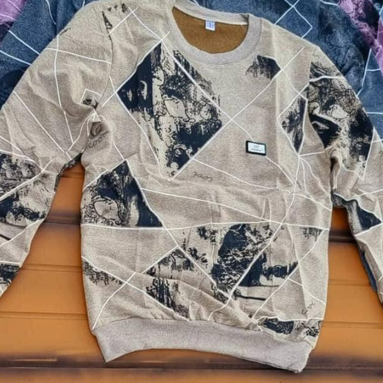 Sweatshirt
