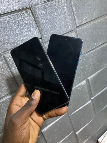 Techno et infinix