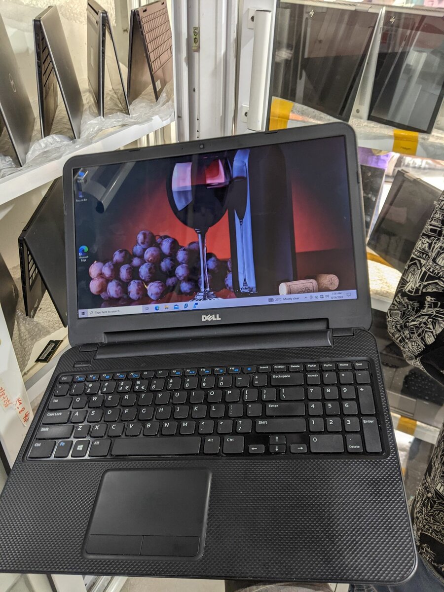 DELL INSPIRON 3521