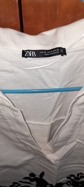 Robe blanche à motifs ZARA