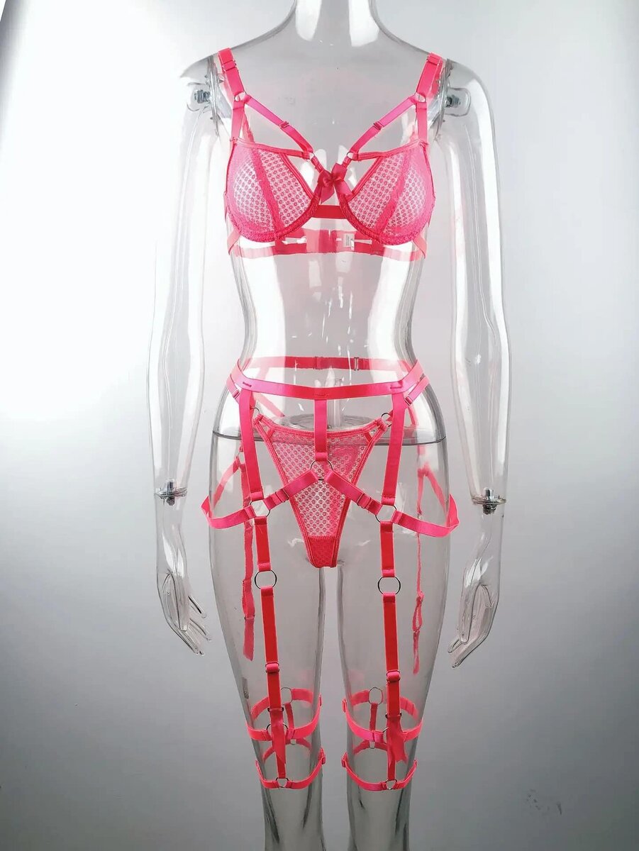 Belle lingerie rose
