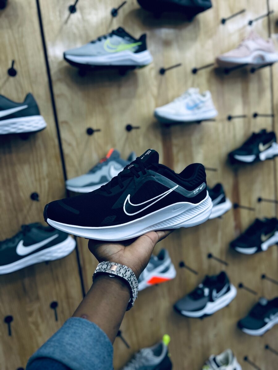 Quest Sneakers