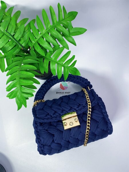 Diara clutch