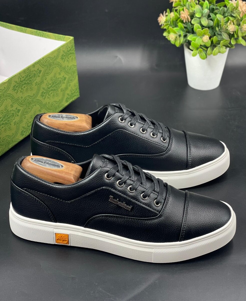 TIMBERLAND BLACK