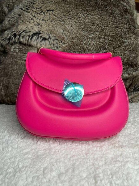 CLASSIC HAND BAG