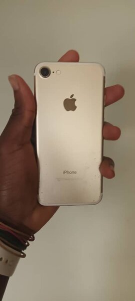 iPhone 7 Or 32 Go