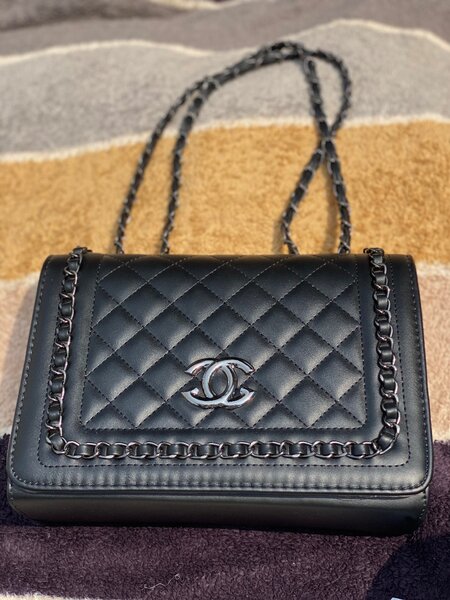 Ladies handbag