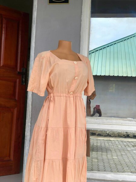 orange dress