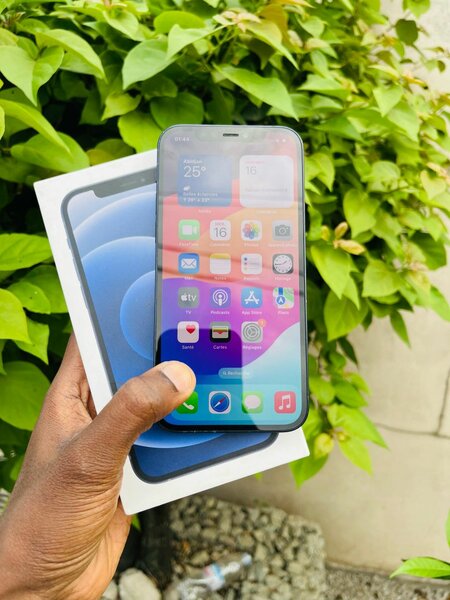 Iphone 12 simple CE