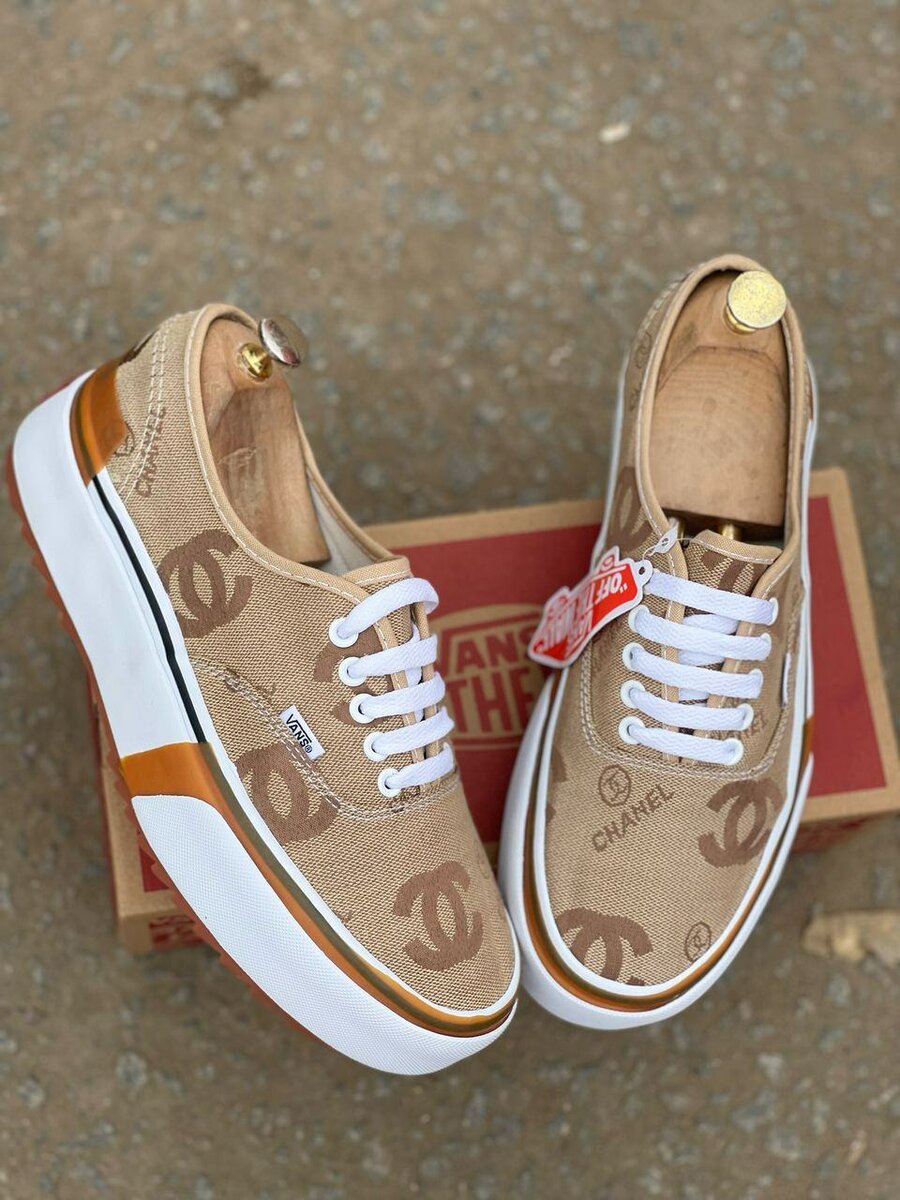 Van's