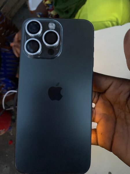 iPhone 15 pro MAX 512GB PROPRE