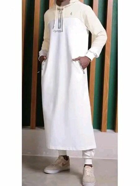 Robe Streetwear Homme Élégante