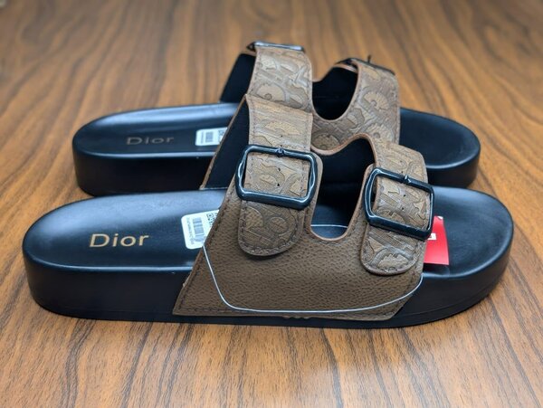 Dior.